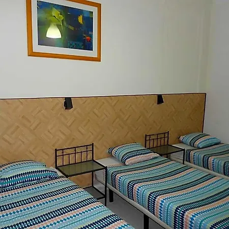 Crescent بيت شباب