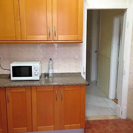 بيت شباب Crescent Lisboa