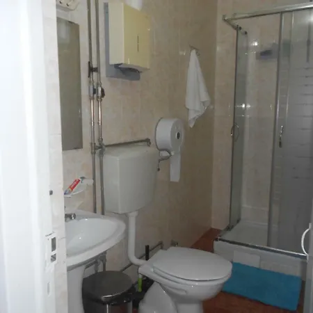 Hostel Crescent Lisbon