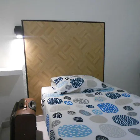 بيت شباب Crescent